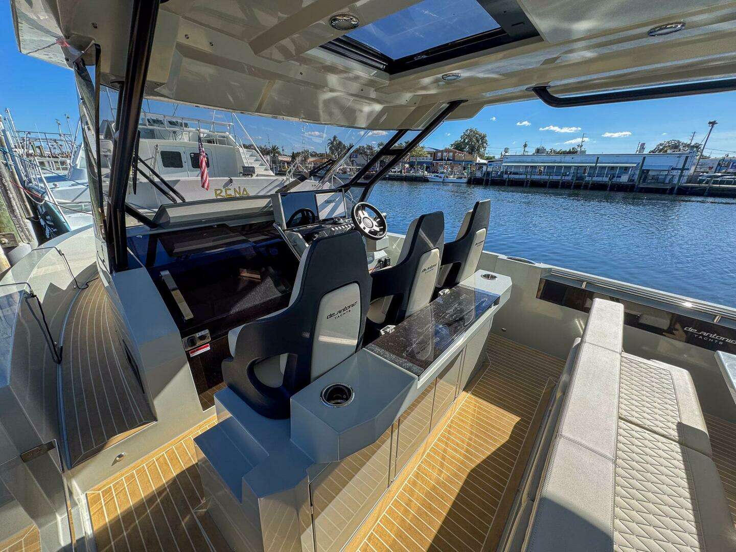 2026 De Antonio Yachts D32 - Image 12