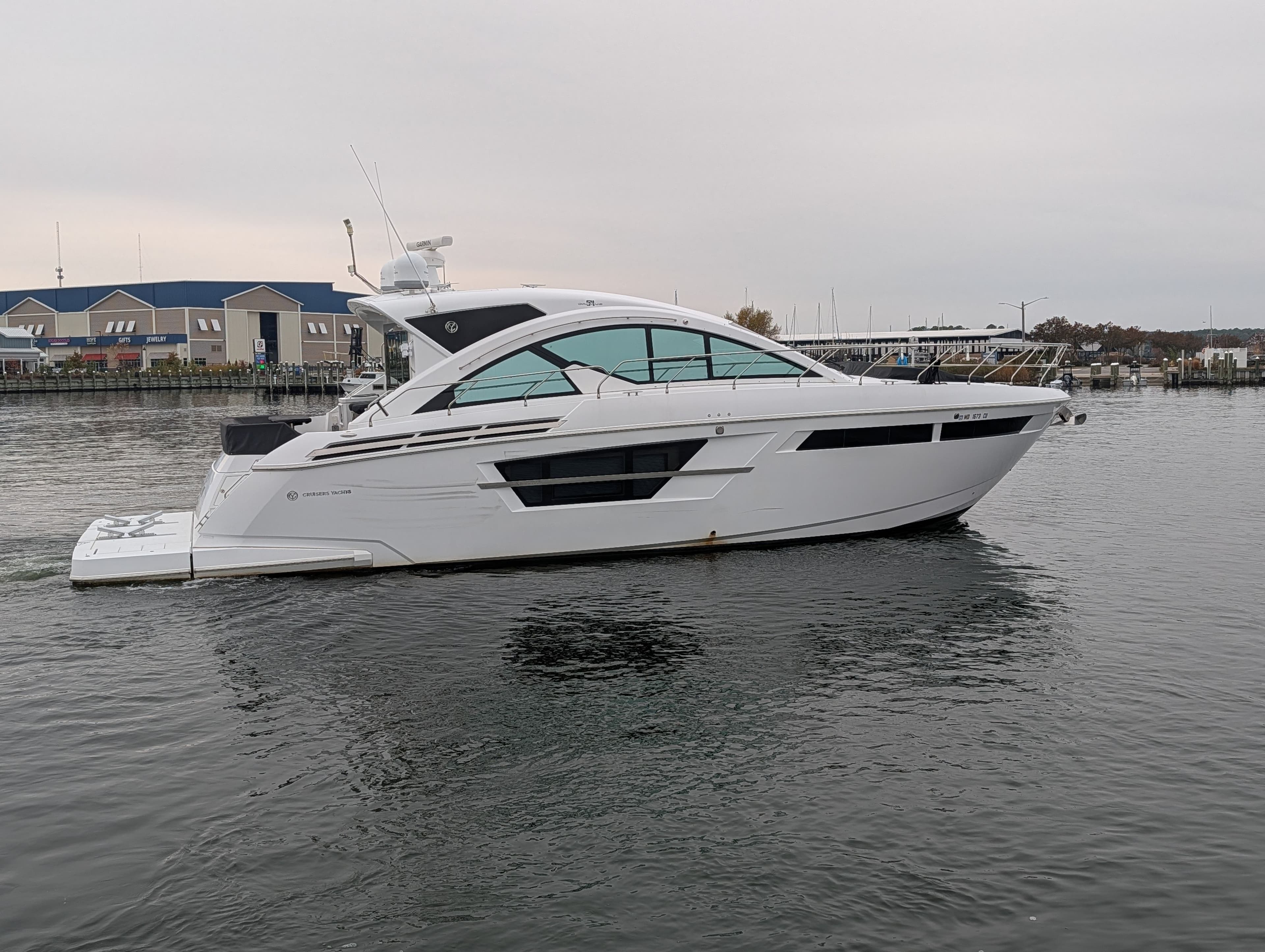 2022 Cruisers Yachts 54 Cantius - 2