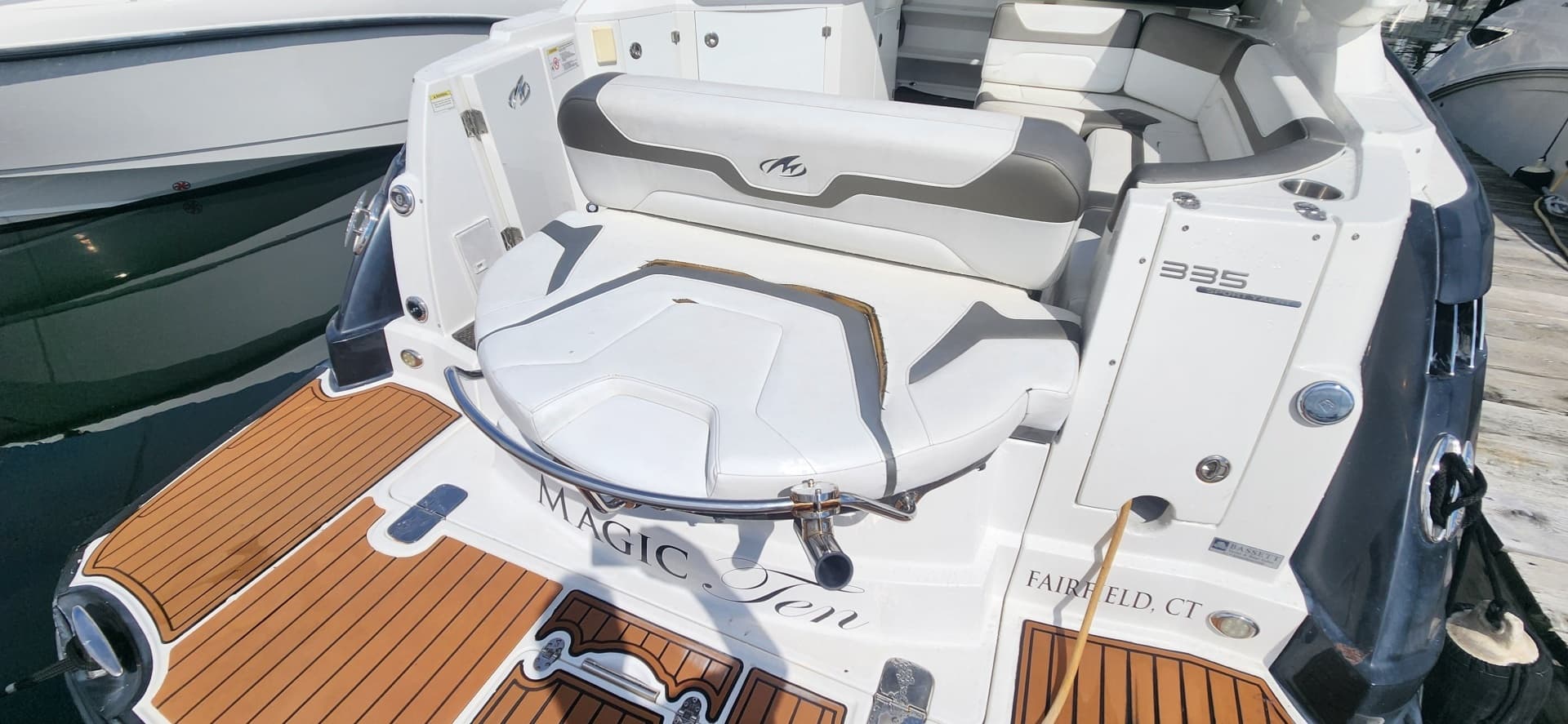 2015 Monterey 335 Sport Yacht - Image 6