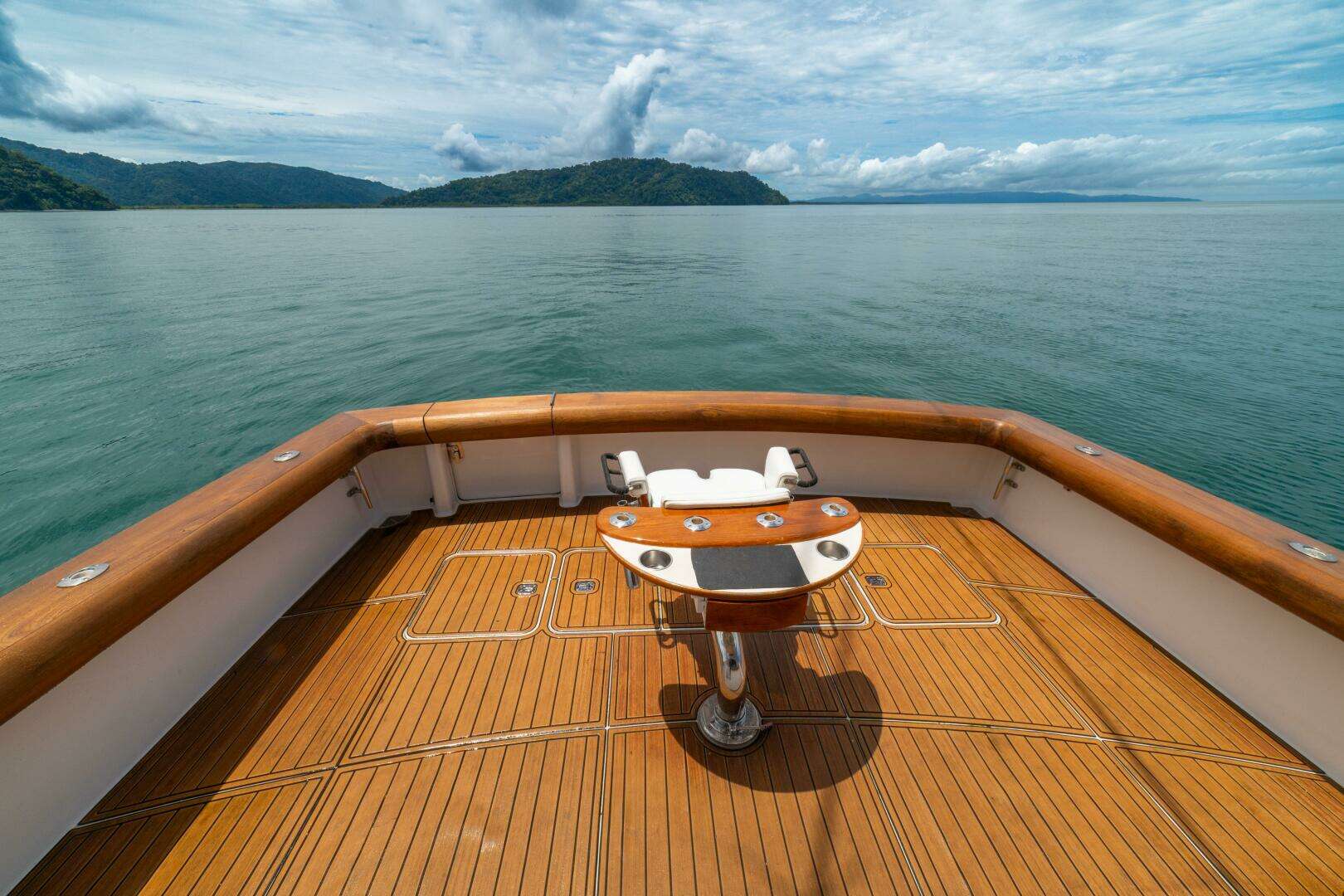 2004 Viking 61 Convertible - Image 78