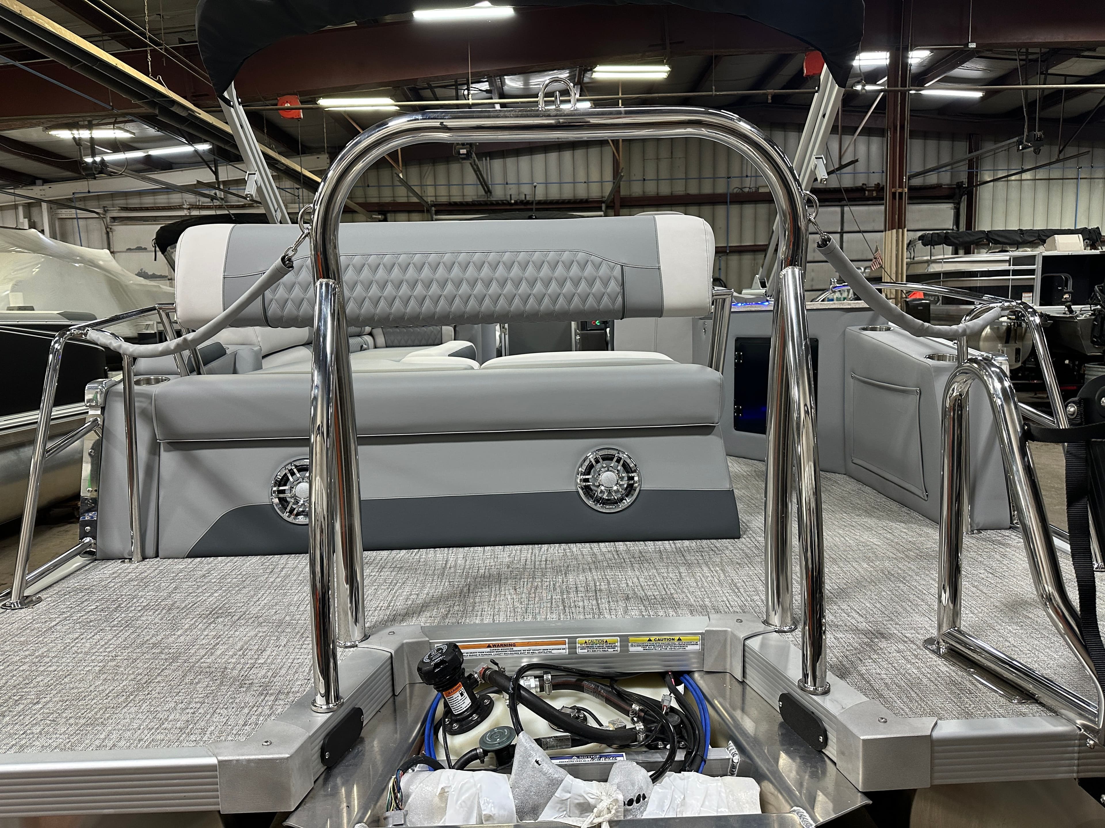 2025 Tahoe Cascade 2385 Cruise Rear Bench (CRB) & Honda 4-Stroke EFI - 54