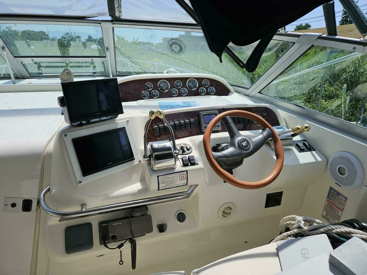 1999 Sea Ray — - Image 3