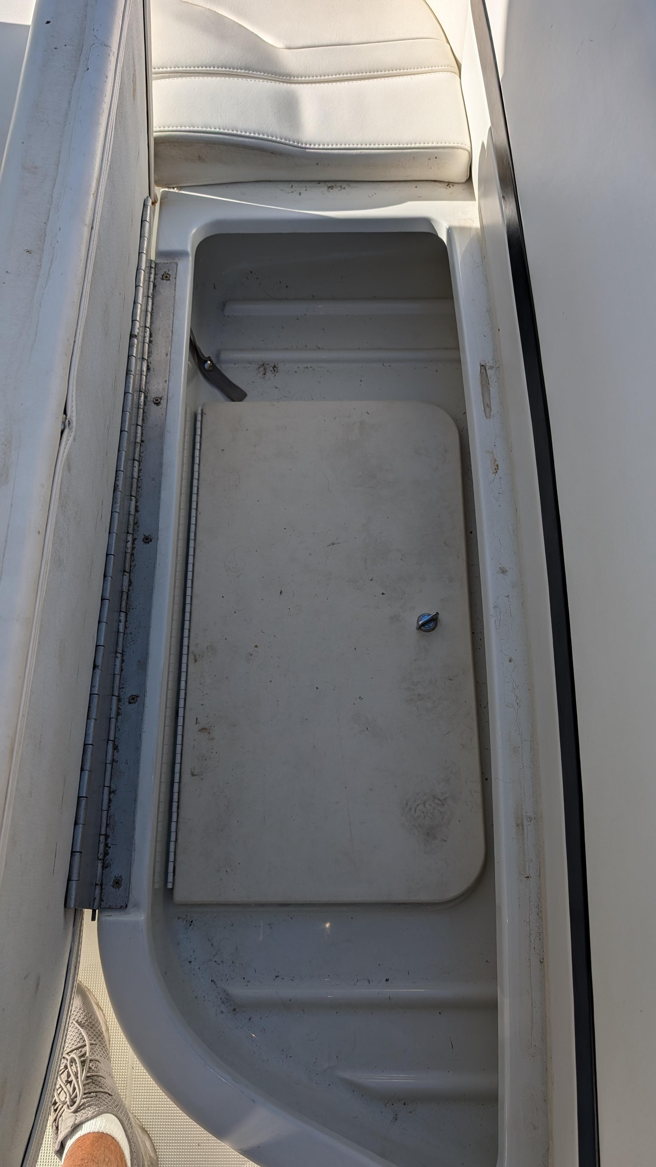 Open storage compartment on a 2007 Formula 400ss boat.