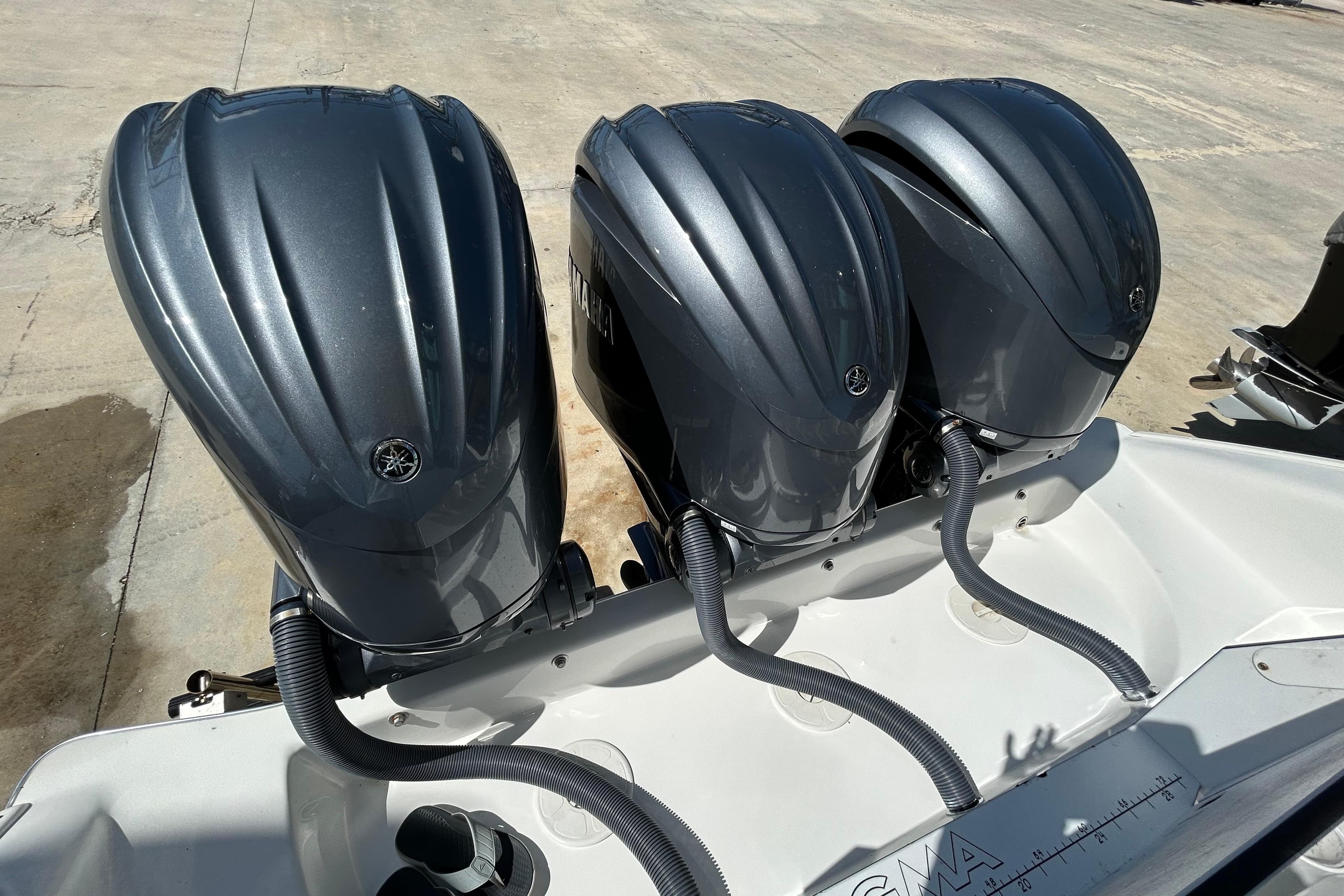 Triple Yamaha outboard engines on a 2022 Cape Horn 36 boat.
