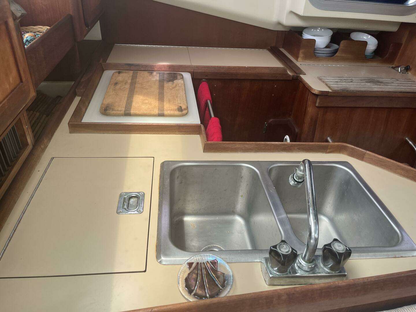 1992 Hunter 33.5 - Image 22