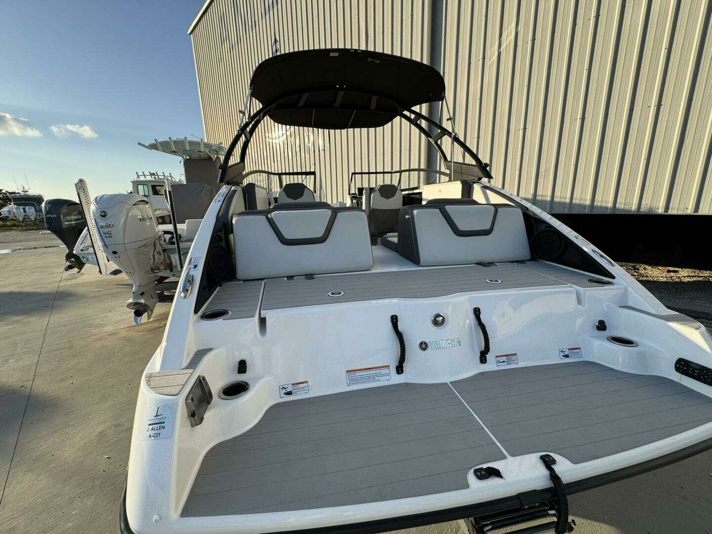 2021 Yamaha Boats AR 250 - Image 12
