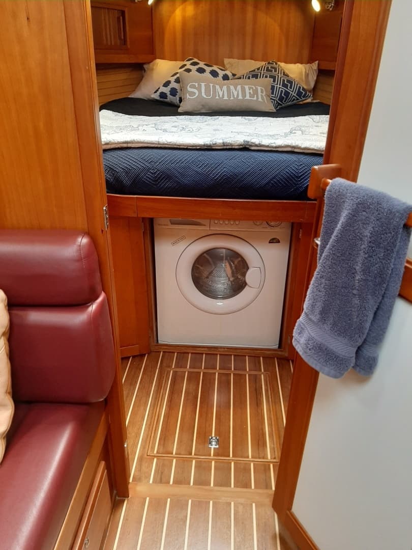 2005 Sabre 42 Express - Image 18