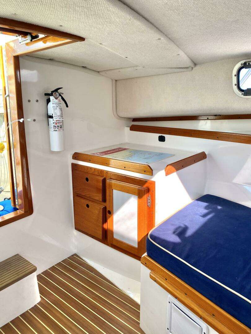 2003 Surf-Hunter 25 - Image 6