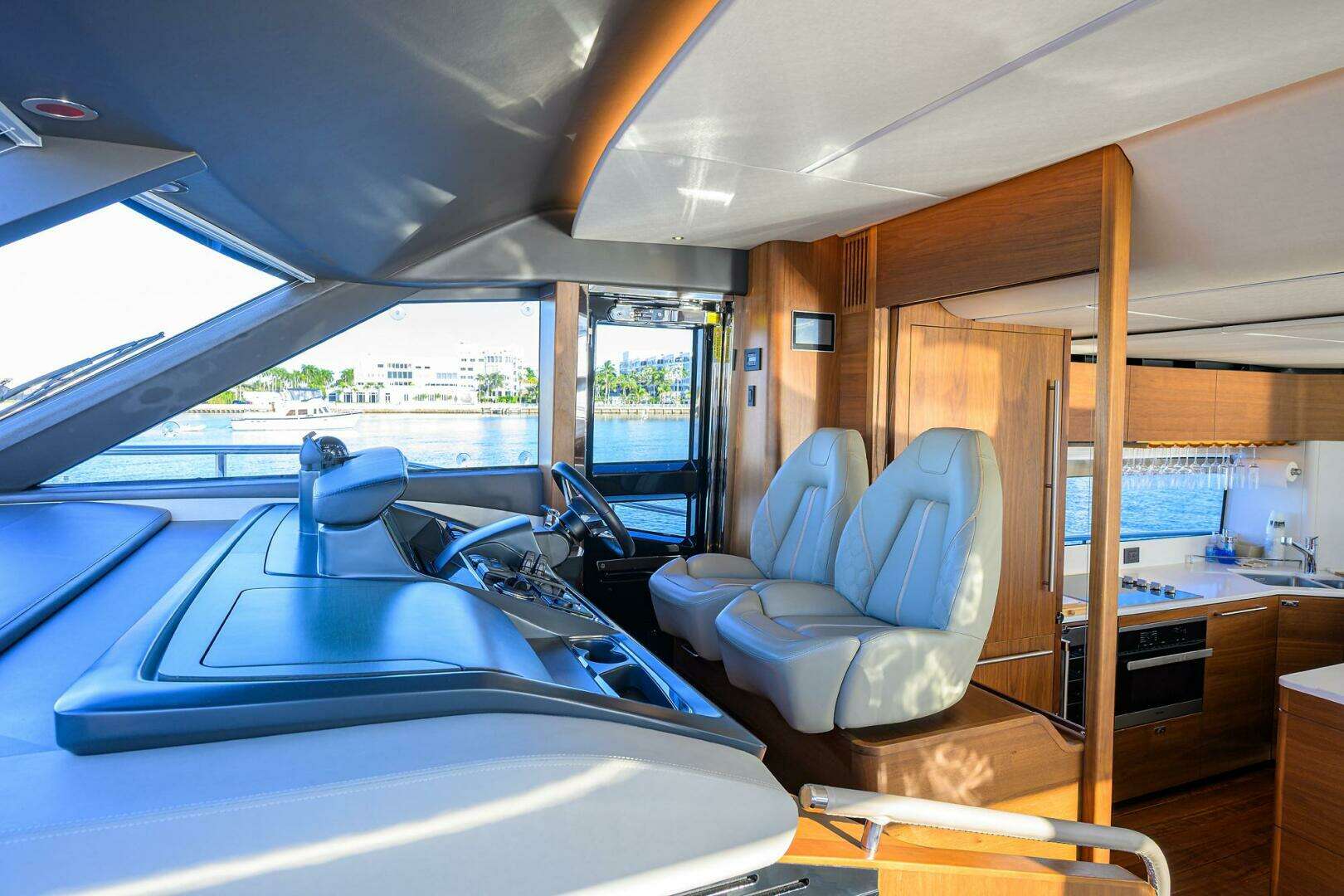 2021 Princess Y78 - Image 17