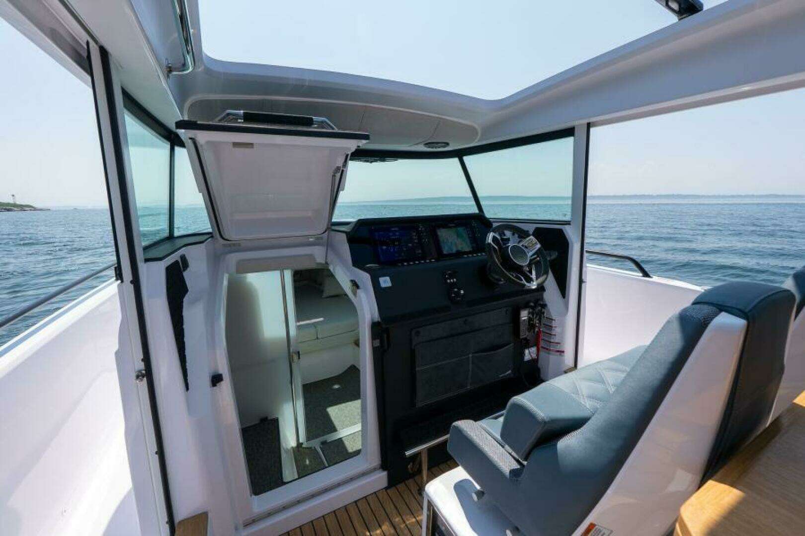 2026 Axopar Axopar 37 XC - Image 50