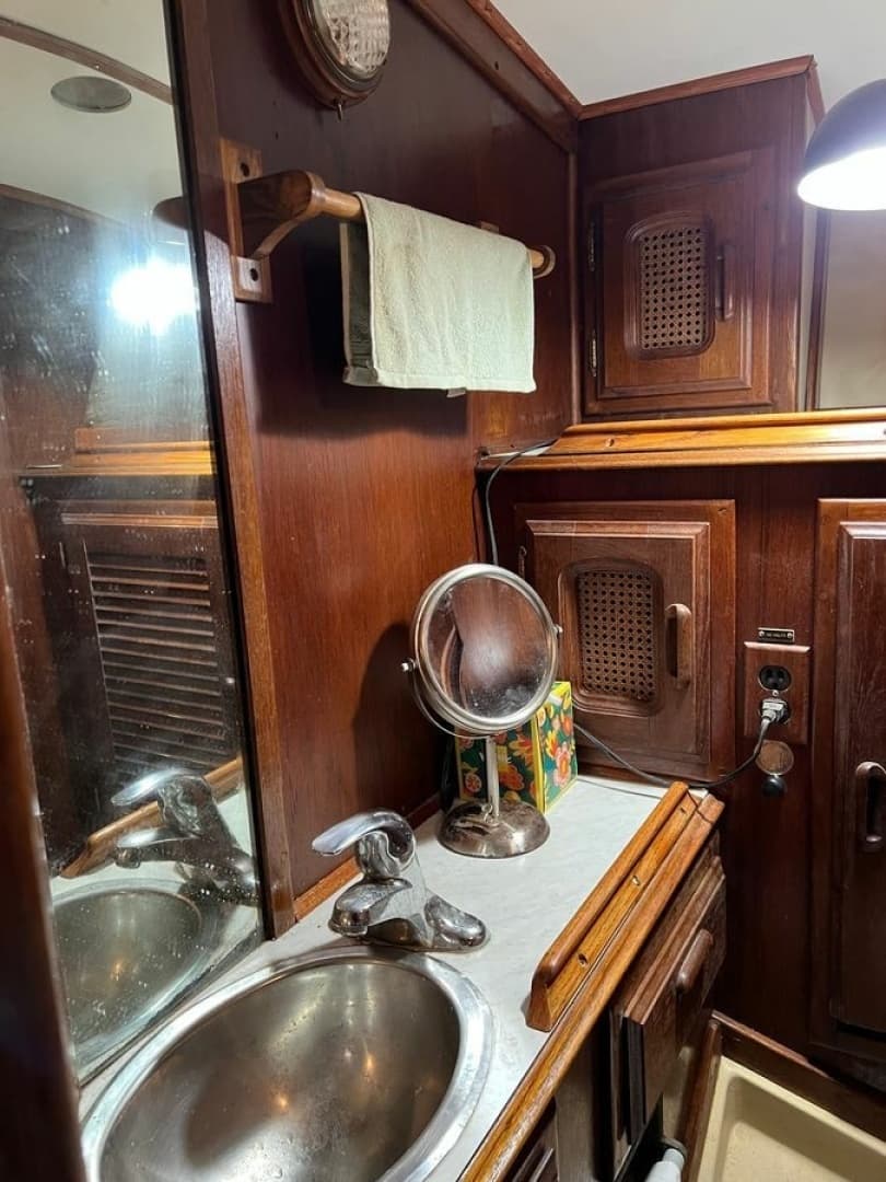 1978 Islander Freeport 41 - Image 3