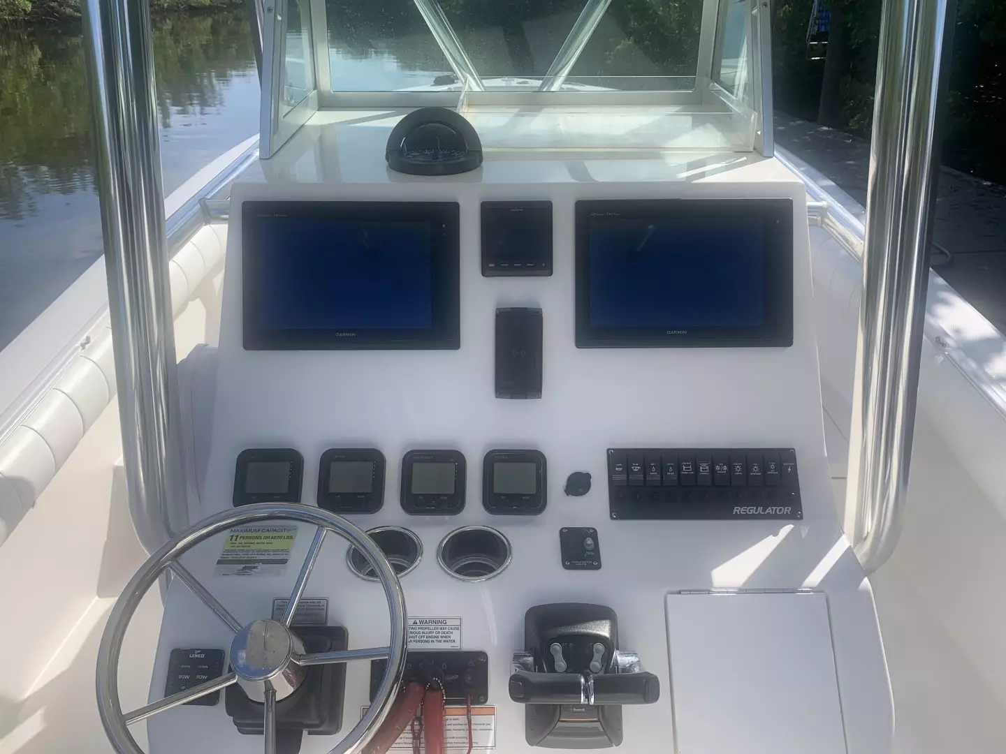 2010 Regulator 26 Forwarding Seating - Image 11