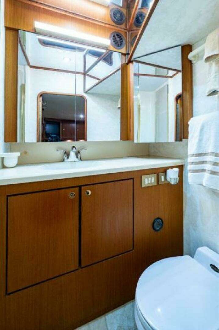 1999 Ocean Yachts 60 Convertible - Image 49