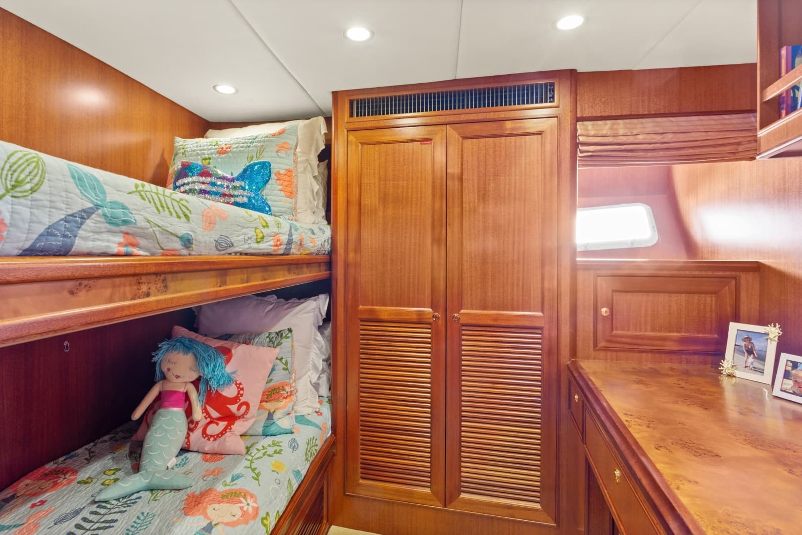 2005 Offshore Yachts Offshore 66 - Image 23