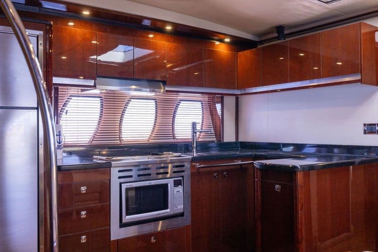 2010 Sea Ray 500 Sundancer - Image 36