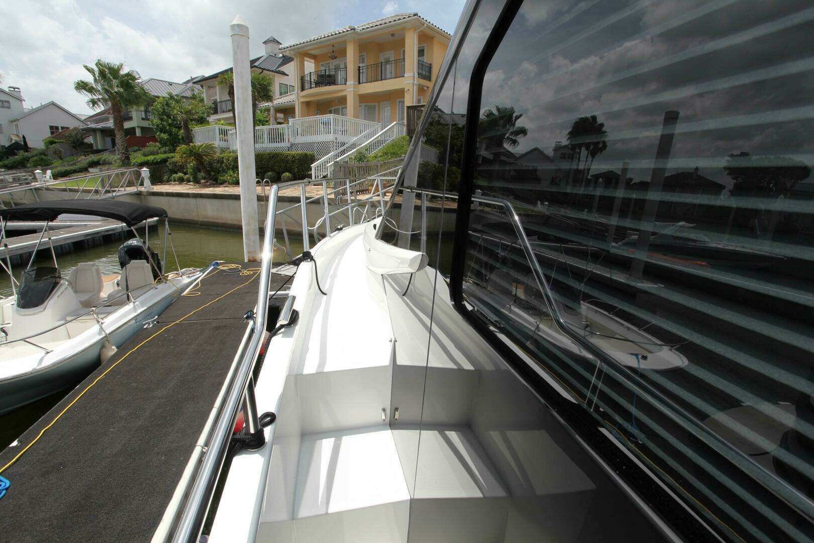 2025 Galeon — - Image 71