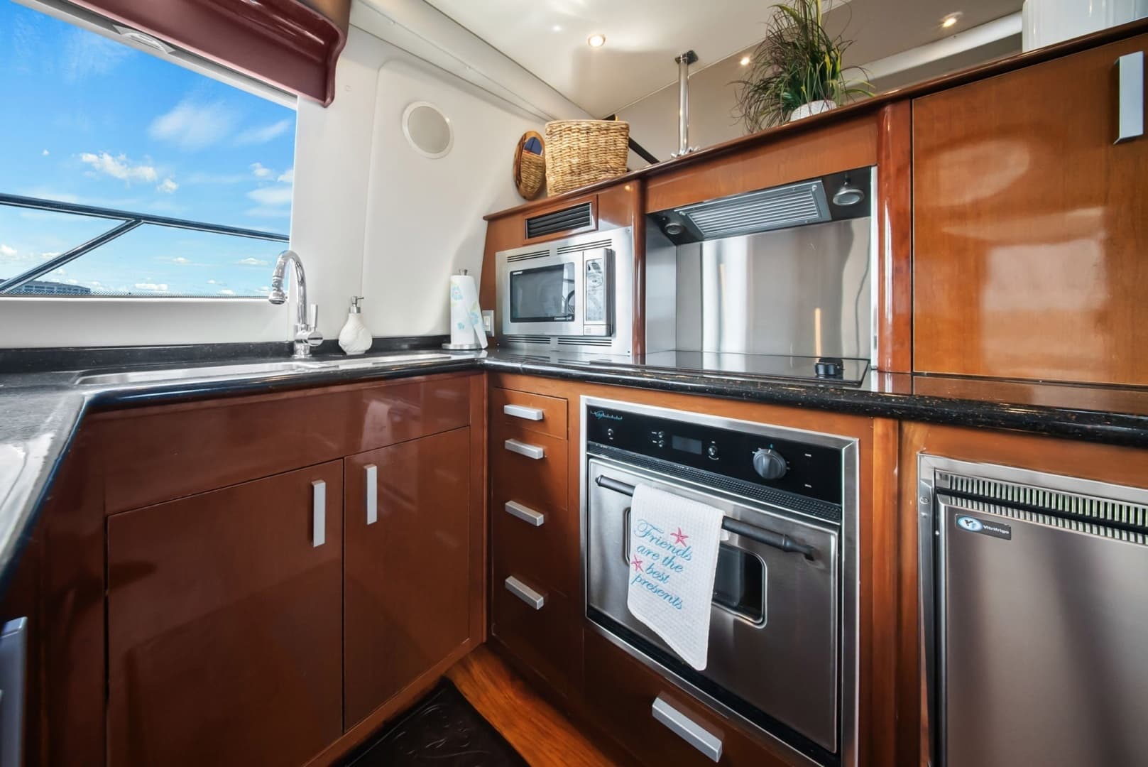 2008 Carver 56 Voyager SE - Image 14