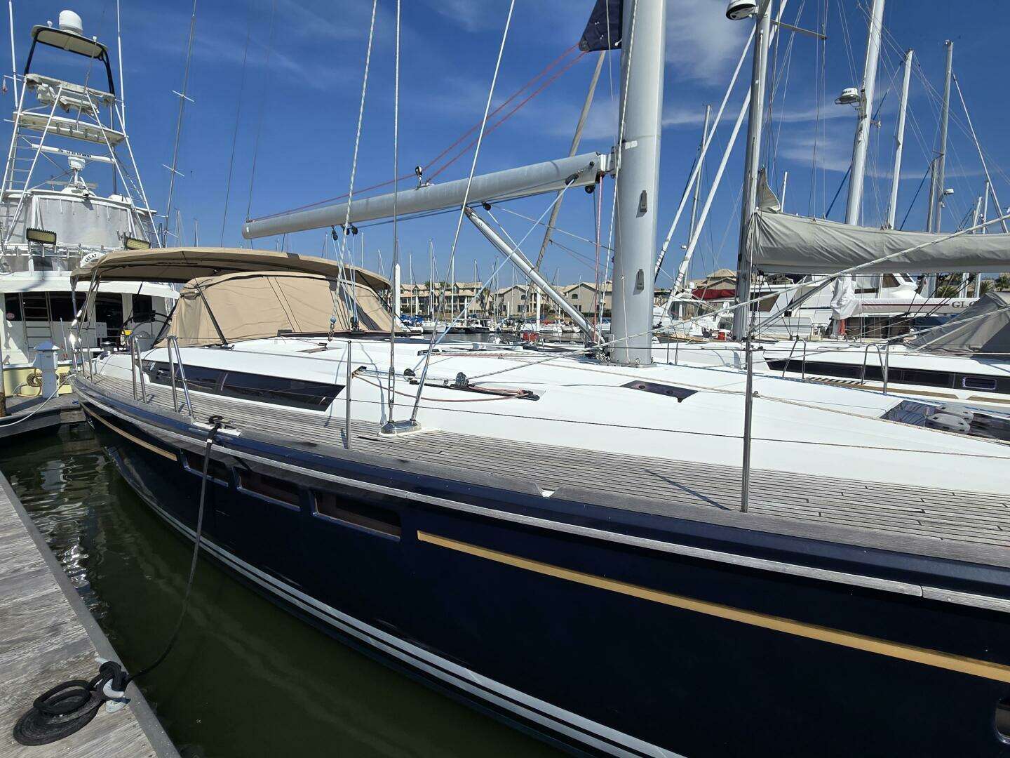 2012 Jeanneau 509 - Image 15