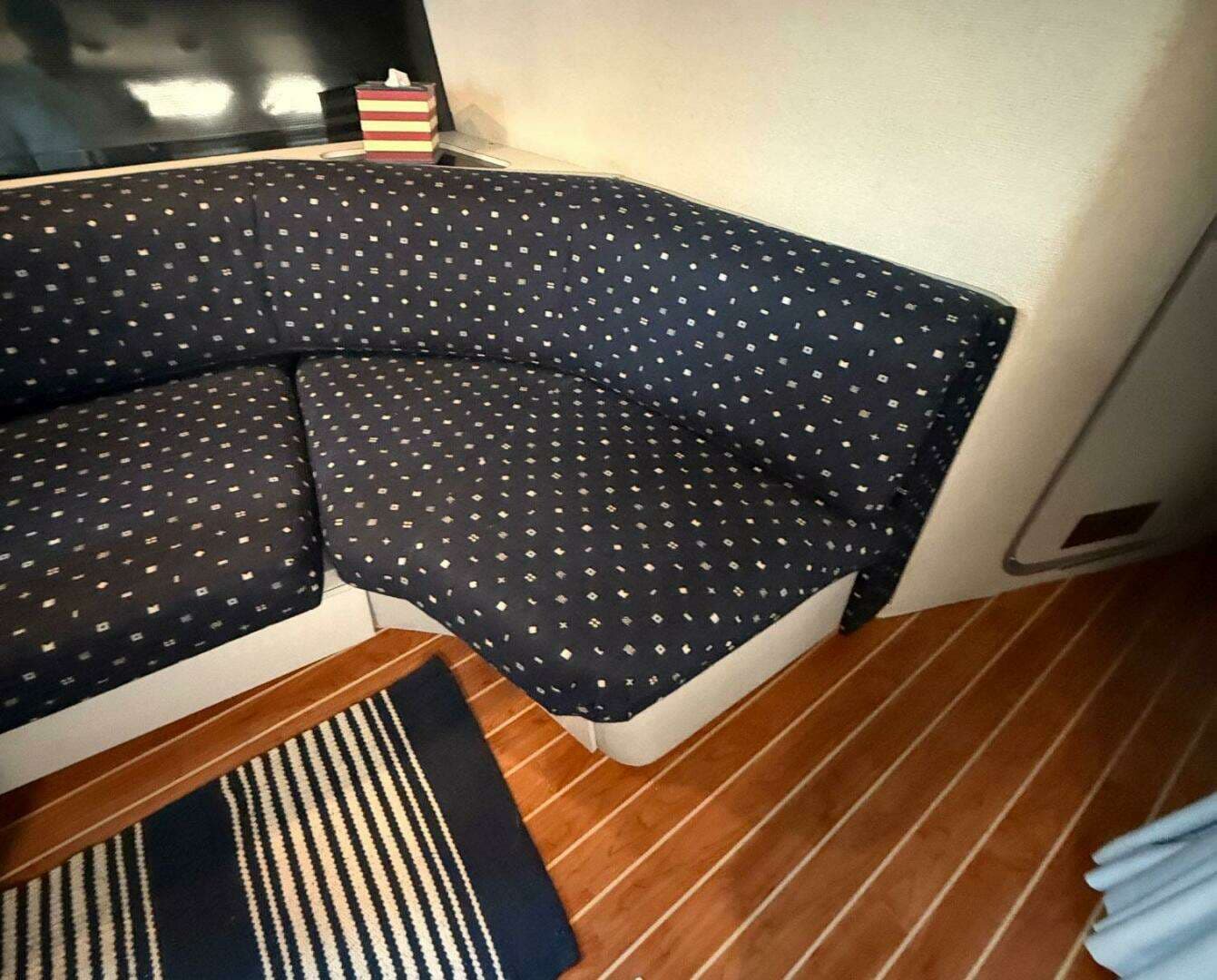 1989 Sea Ray 460 Express Cruiser - Image 15