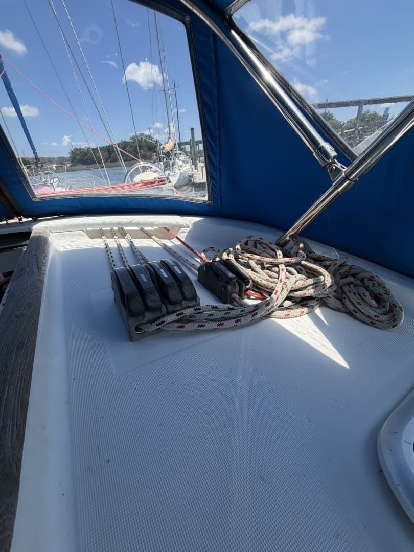 2006 Beneteau 423 - Image 41