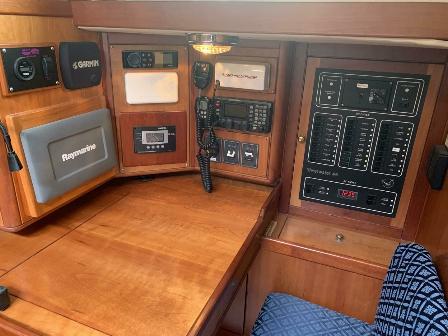 2004 ShearWater 45 - Image 20