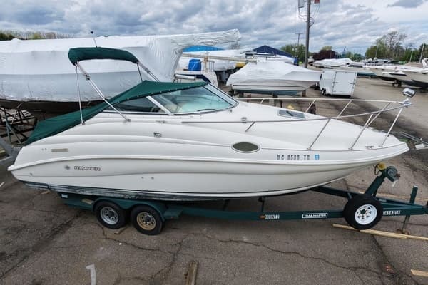 1998 Rinker 266 Fiesta Vee