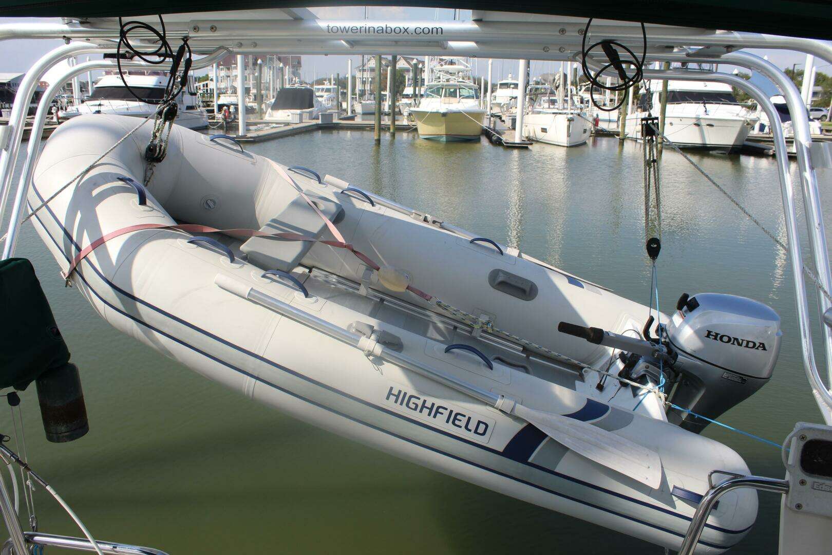 2001 Beneteau 411 - Image 9