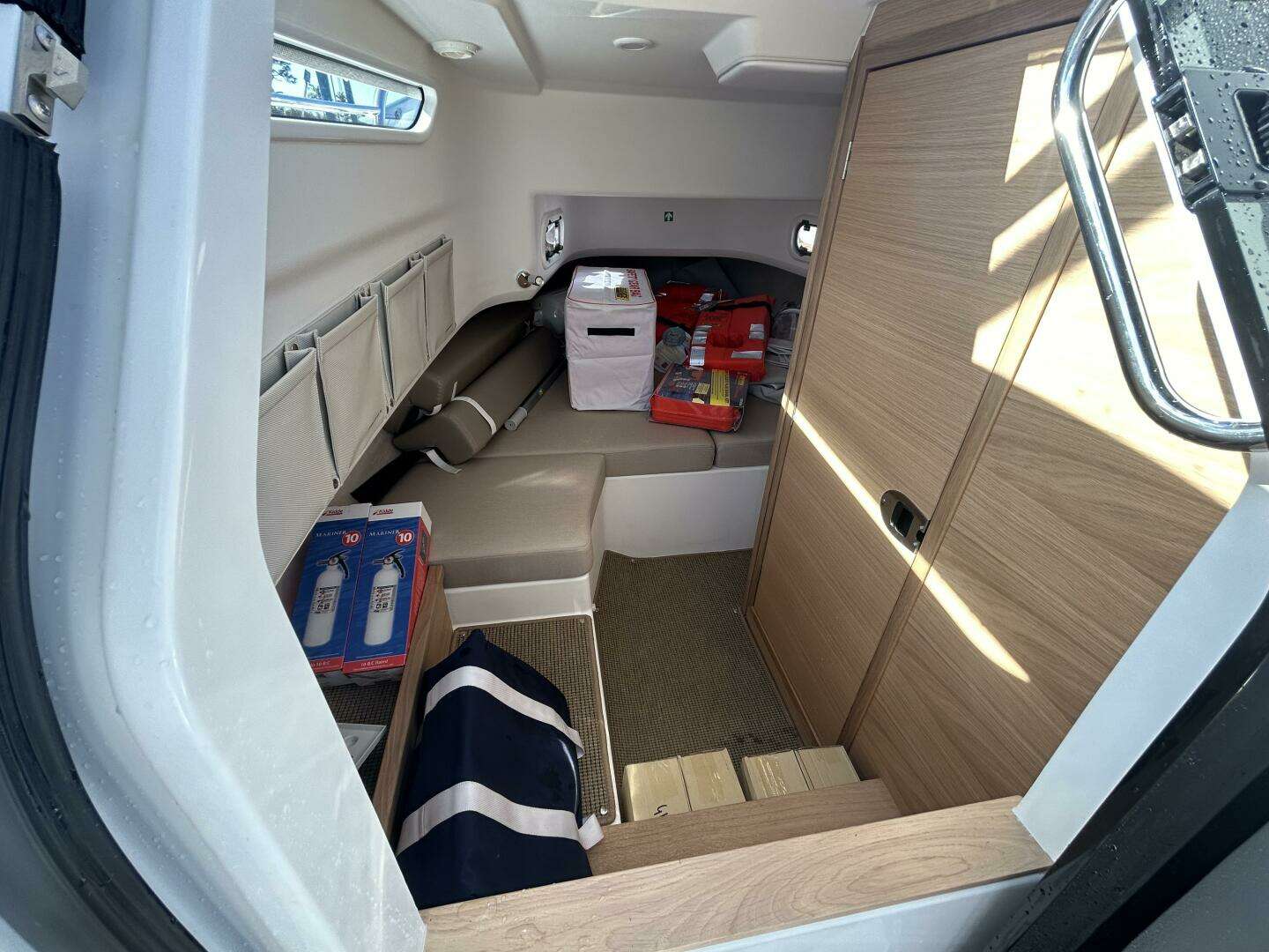 2024 Nimbus Tender 9 - Image 19