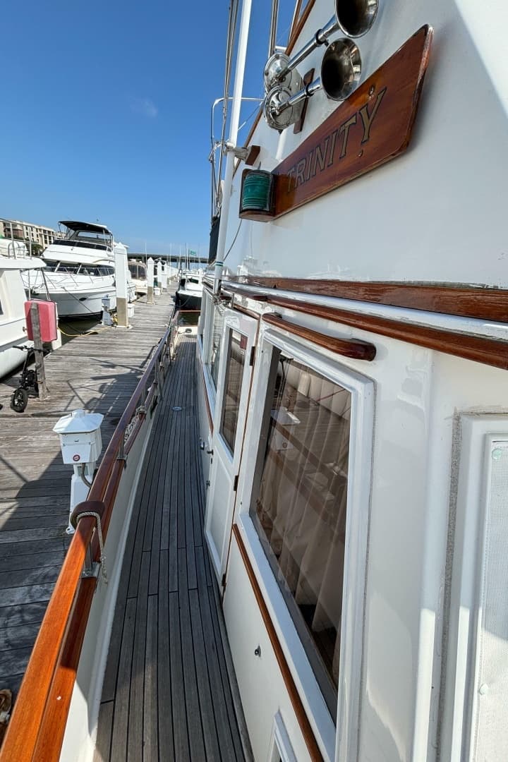 1978 Grand Banks 42 Classic - Image 8