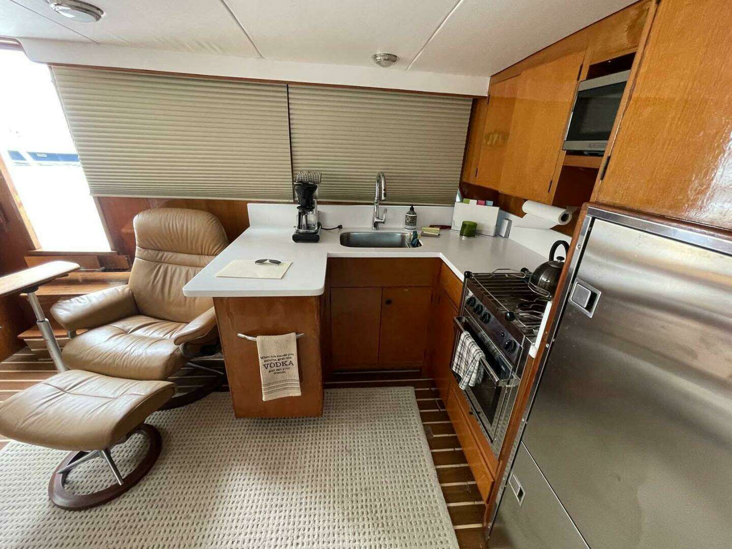 1985 DeFever 40 Offshore Cruiser - Image 16