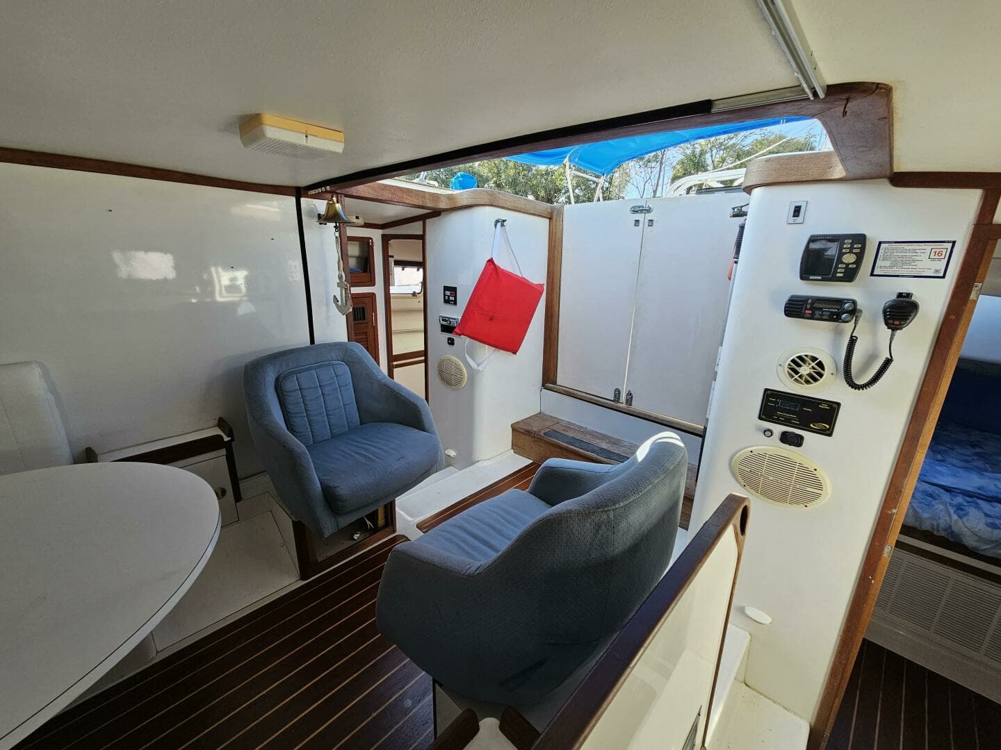1992 Endeavour Catamaran 30 - Image 24