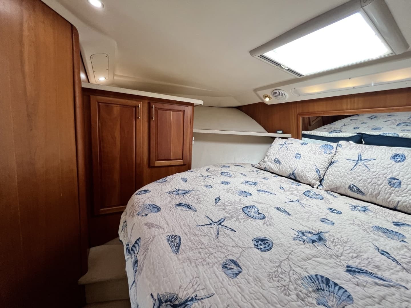 2003 Luhrs 40 Convertible - Image 45