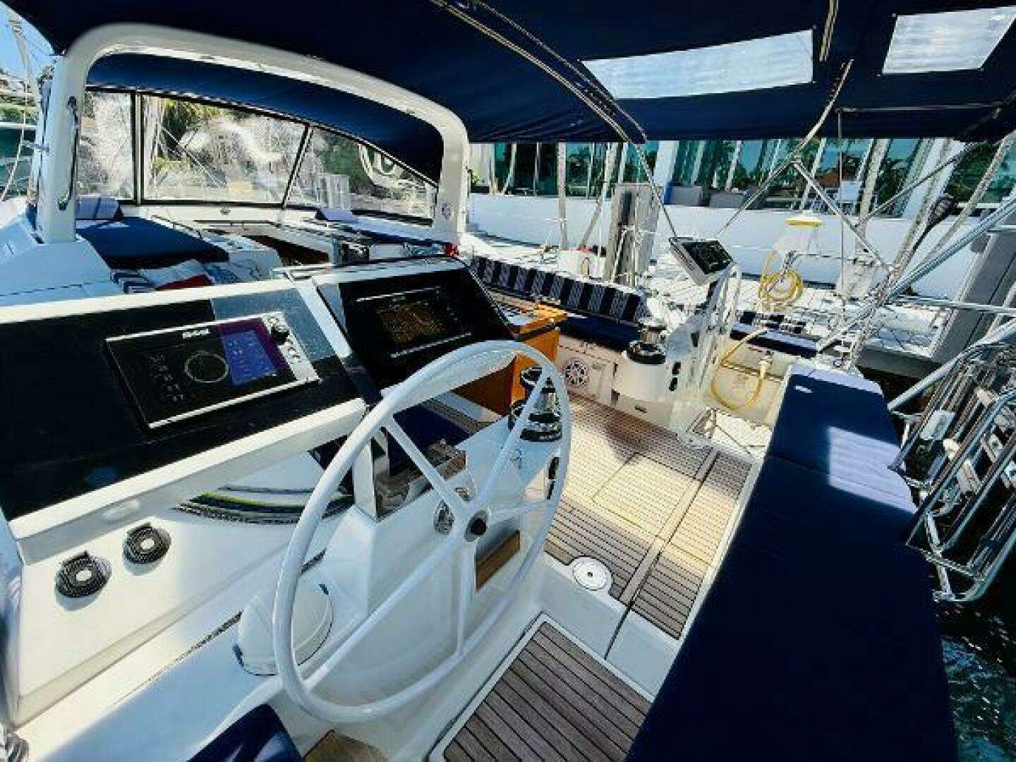 2015 Beneteau Oceanis 55 - Image 23