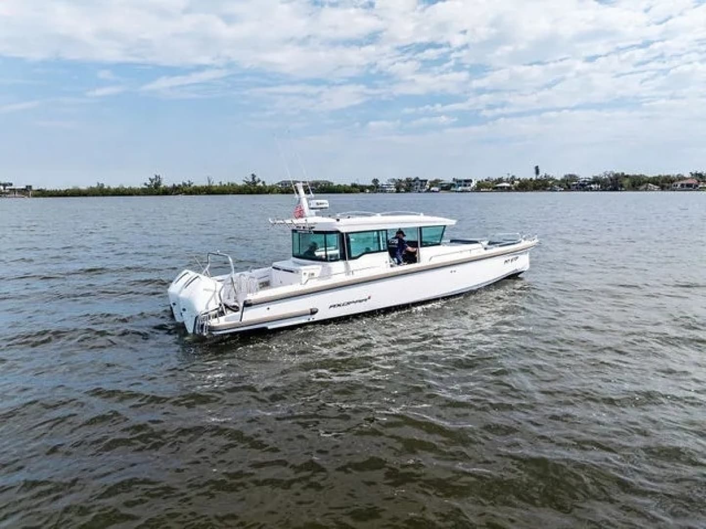 2022 Axopar 37 XC CROSS CABIN - Image 43