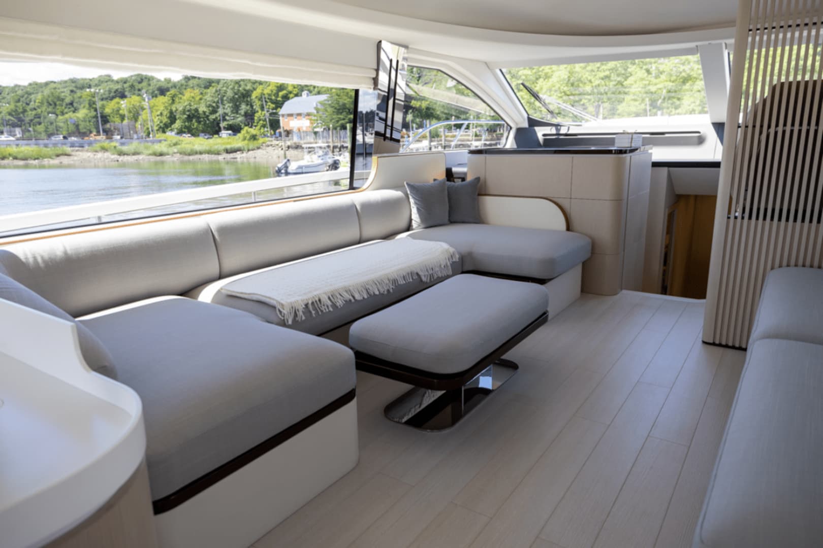 2025 Azimut Fly 68 - Image 25