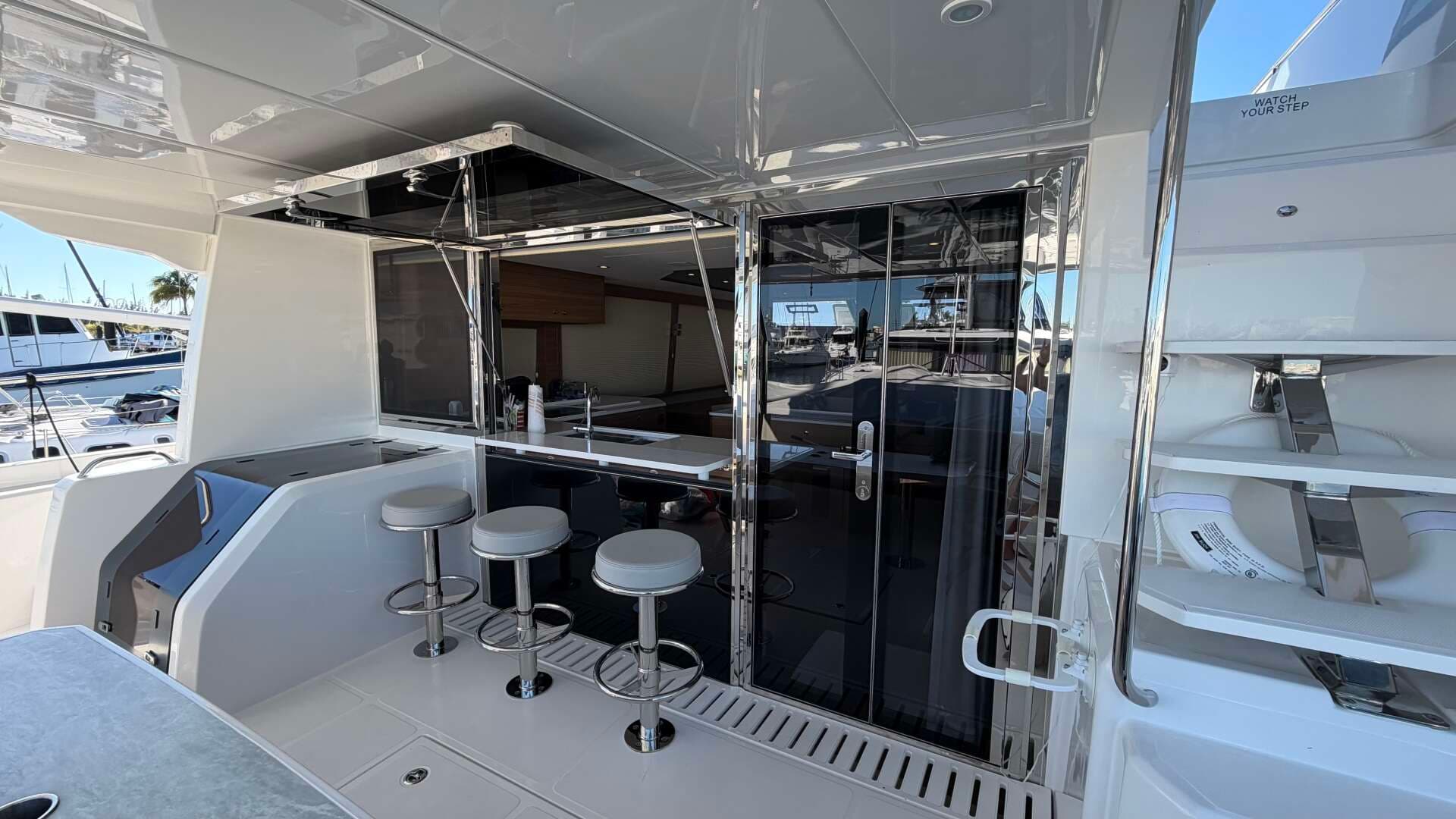 2025 Aquila 54 ENCLOSED BRIDGE - Image 20