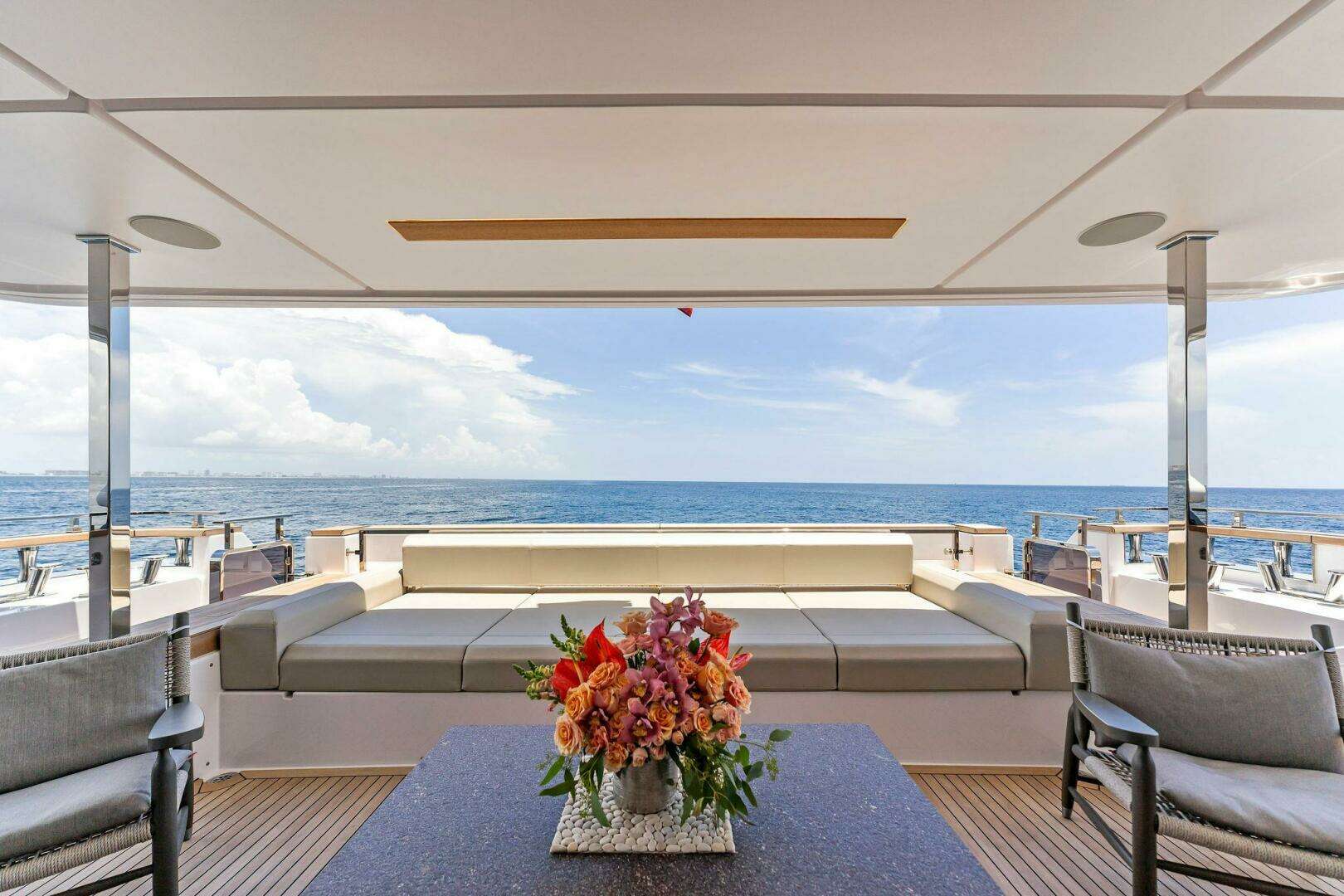 2024 Custom Line Navetta 33 - Image 33