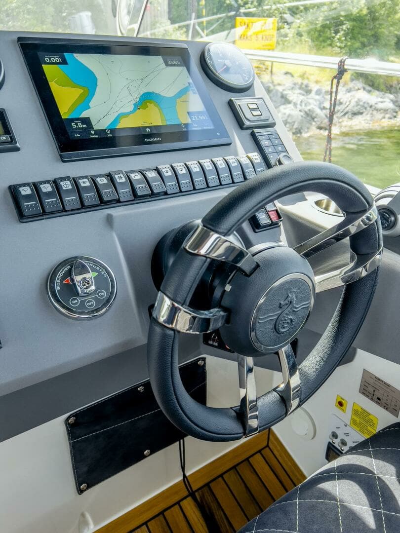2026 Marex 310 Sun Cruiser - Image 14
