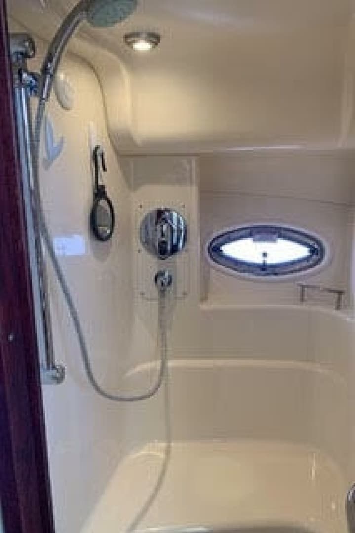 2007 Sea Ray 36 Sedan Bridge - Image 12