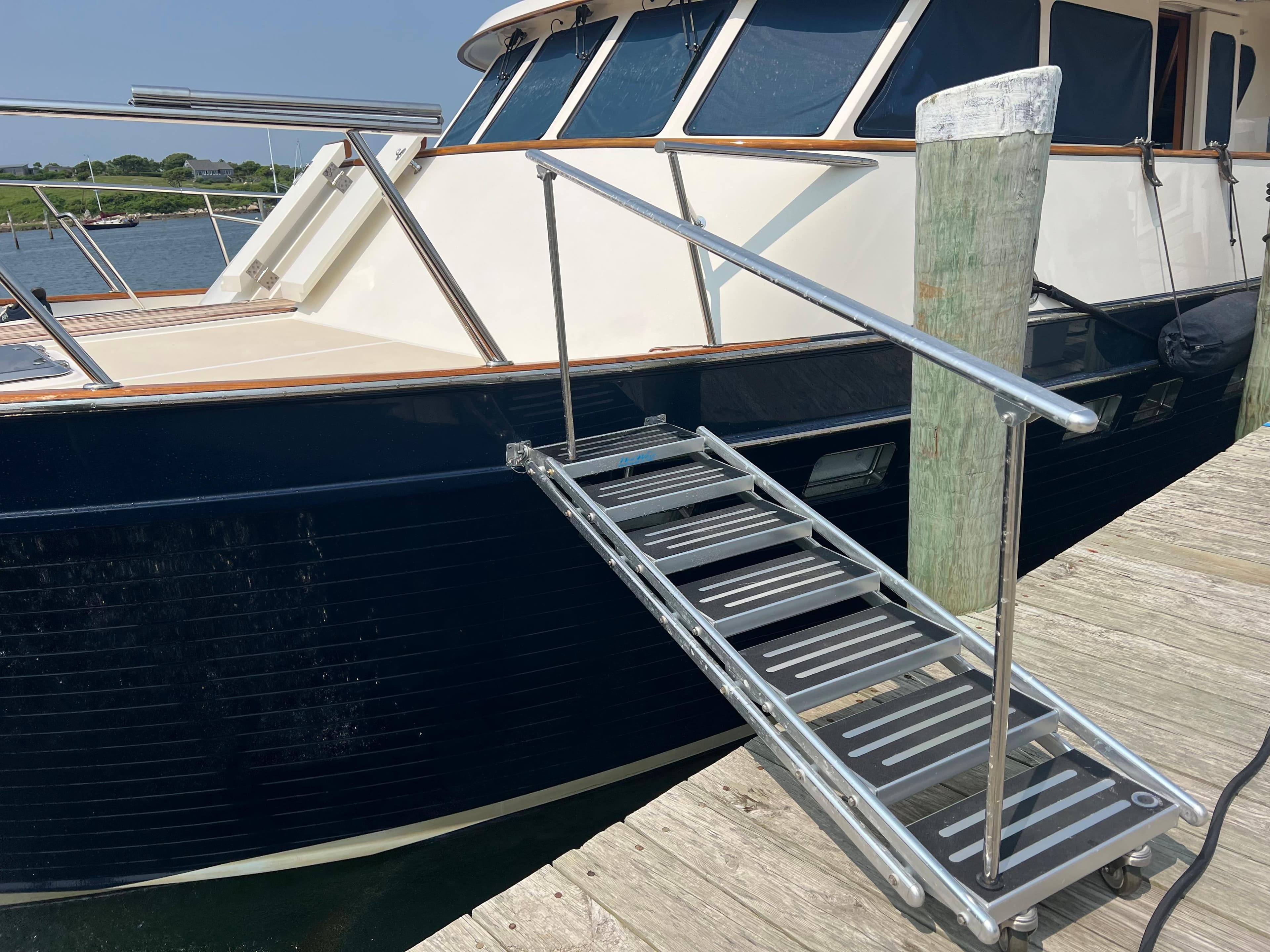 Marquipt Boarding Ladder for Bow