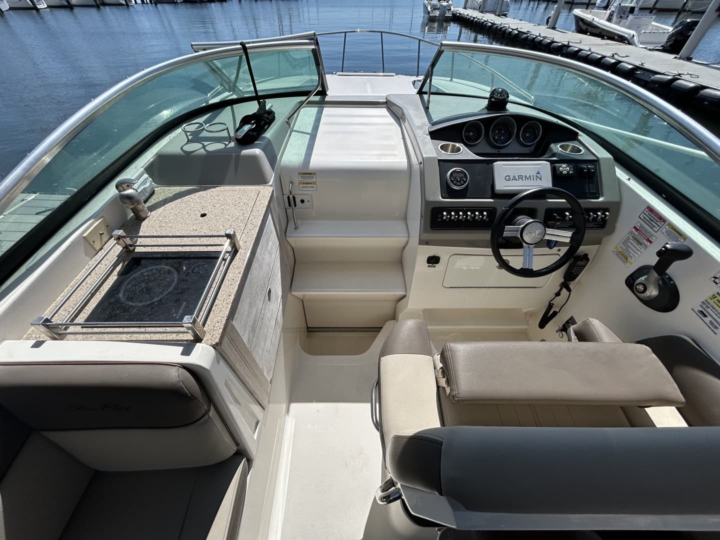 2014 Sea Ray — - Image 22