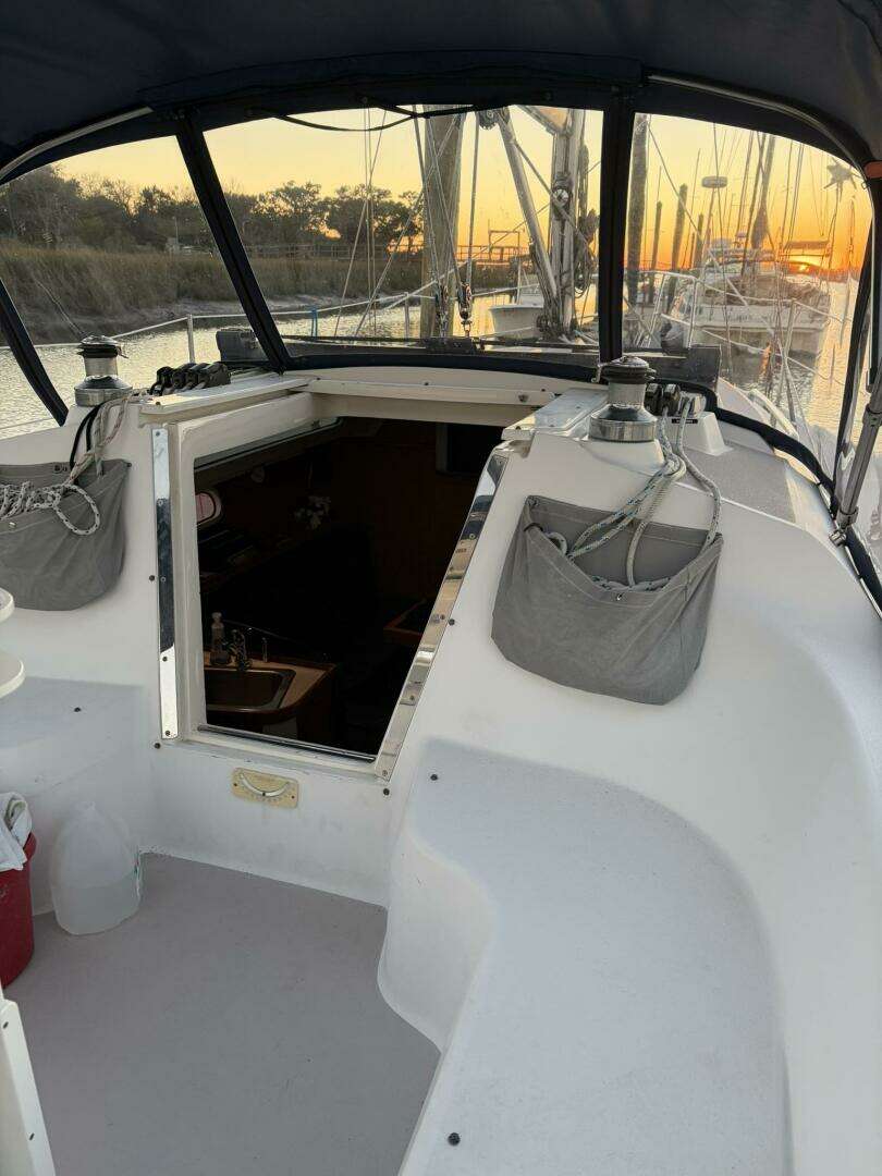 2010 Catalina 309 - Image 92