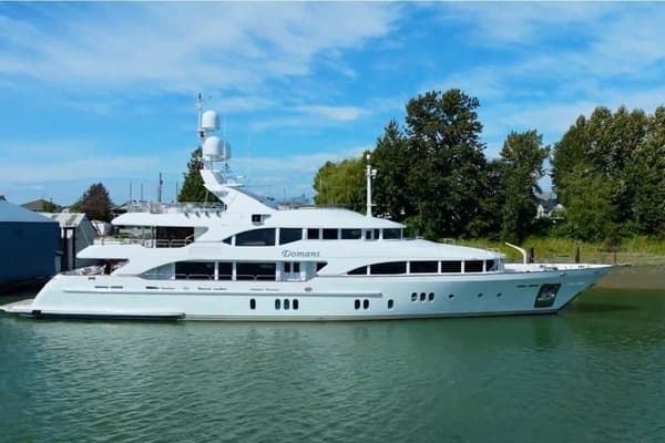 2004 Benetti Vision - Image 1
