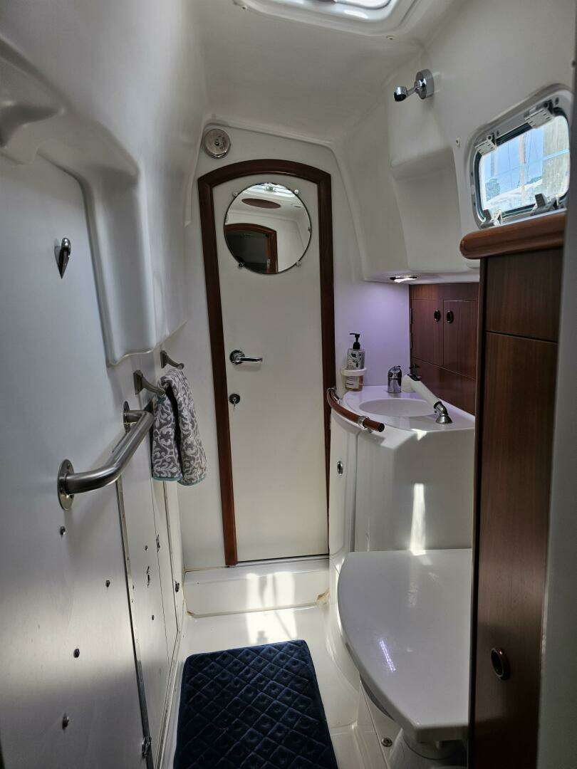 2000 Beneteau 36 Center Cockpit - Image 44