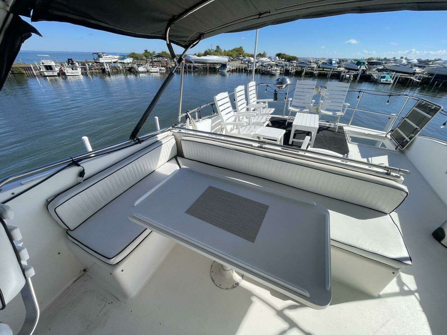 1993 Viking 50 Motor Yacht - Image 33