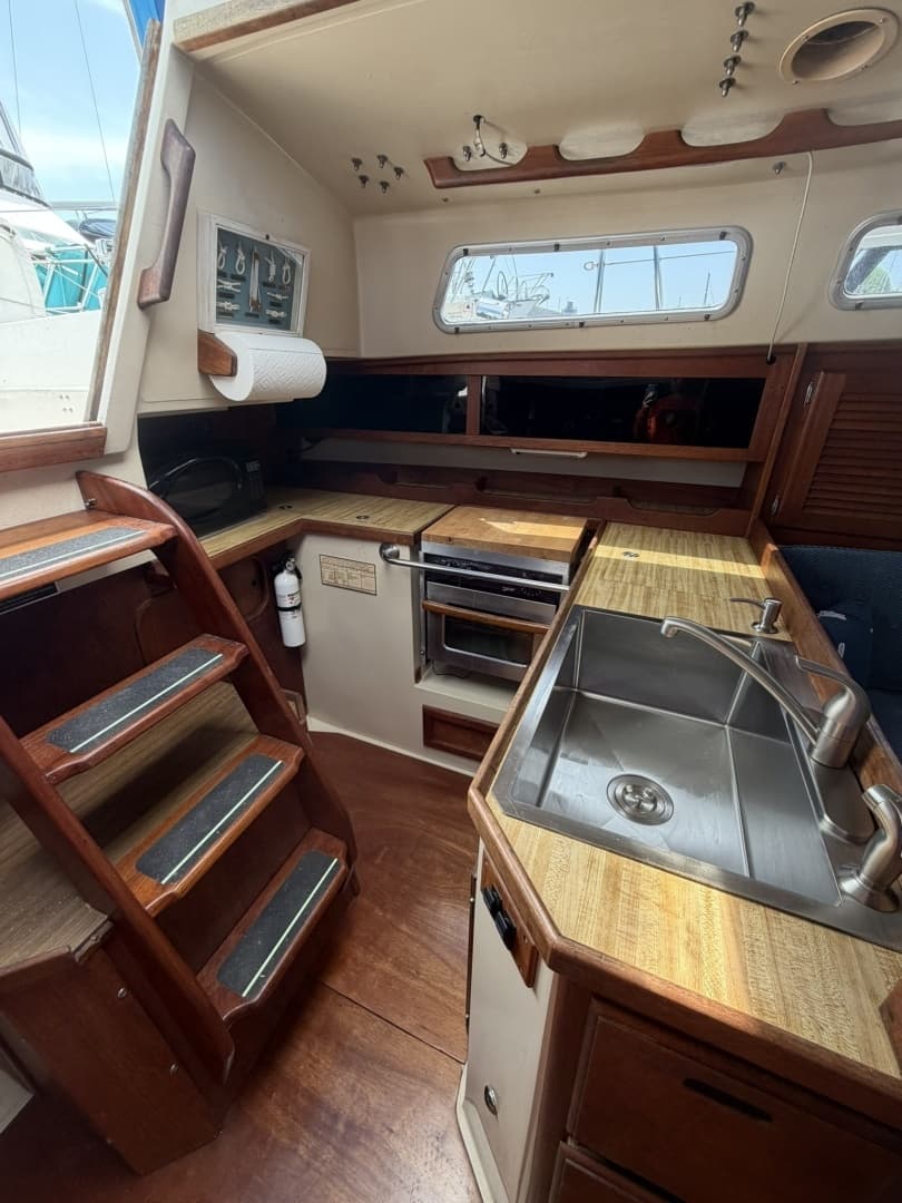1985 Catalina Catalina 36-1 - Image 28