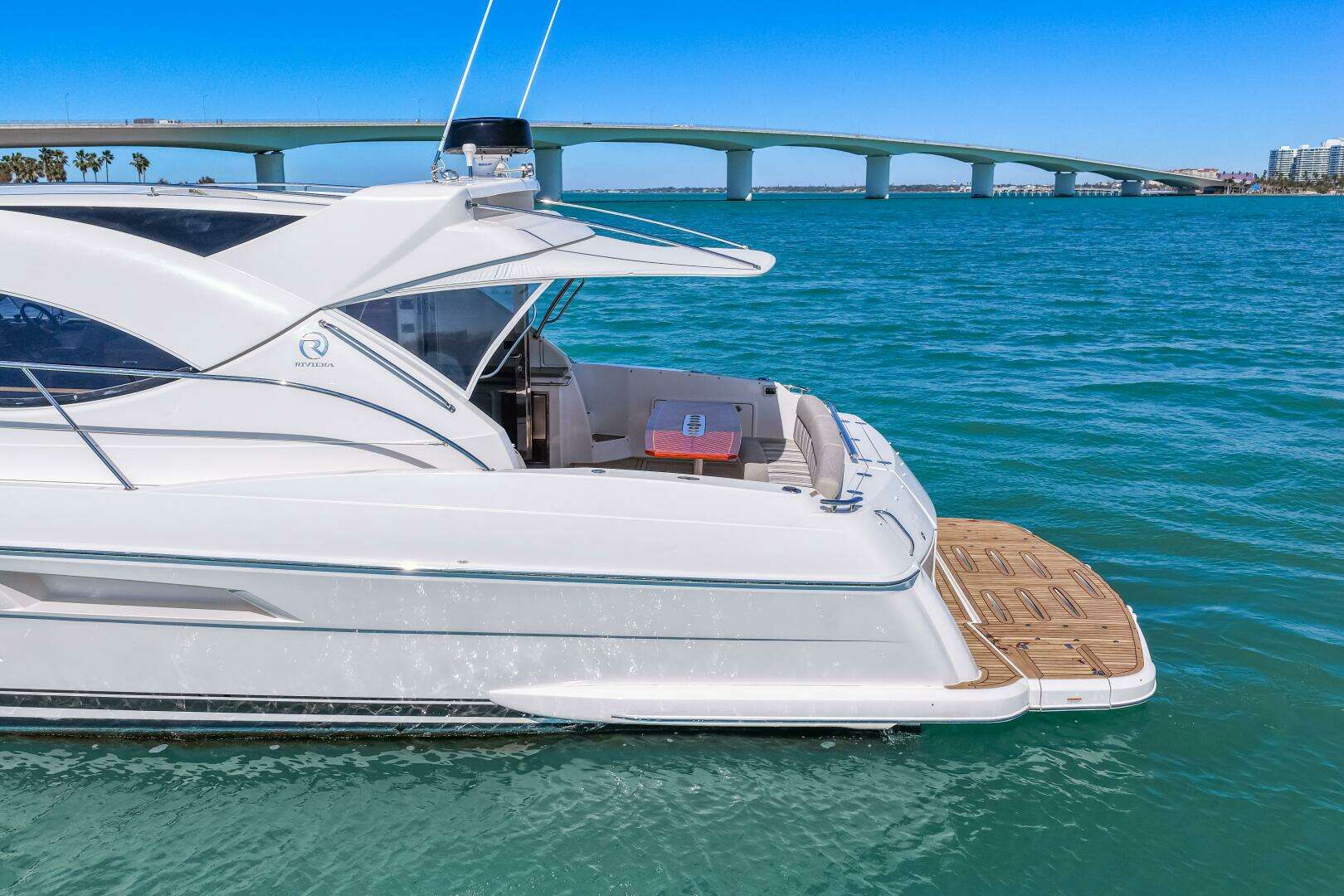 2016 Riviera 5000 Sport Yacht - Image 16
