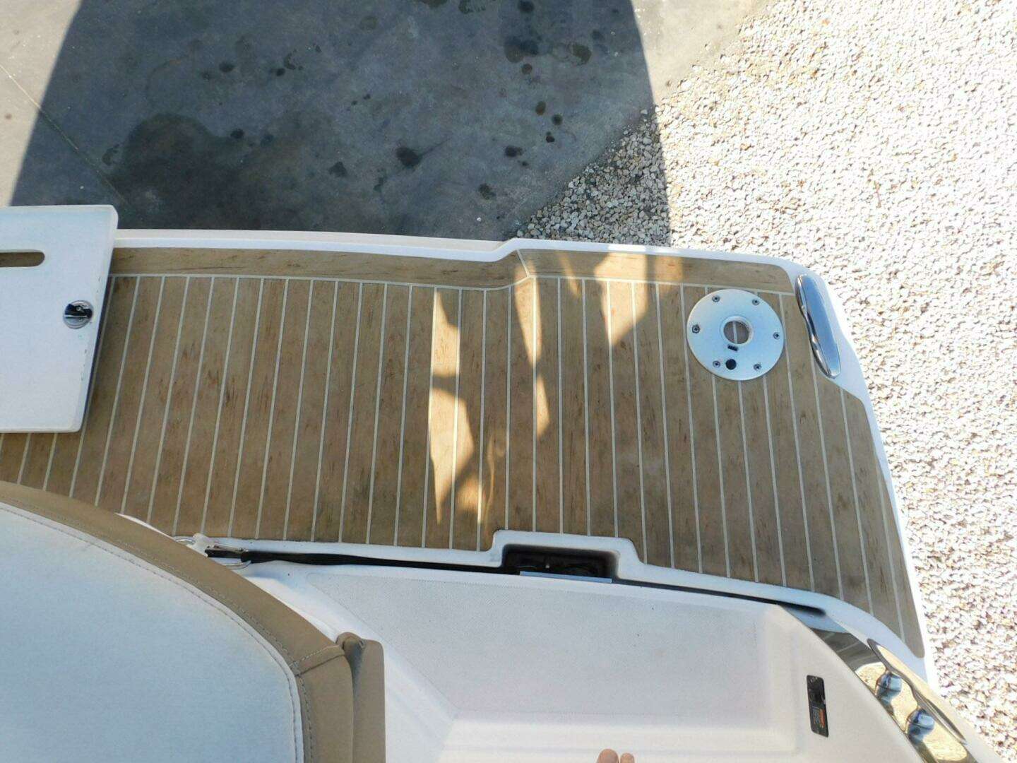 2019 Regal 28 Express - Image 4