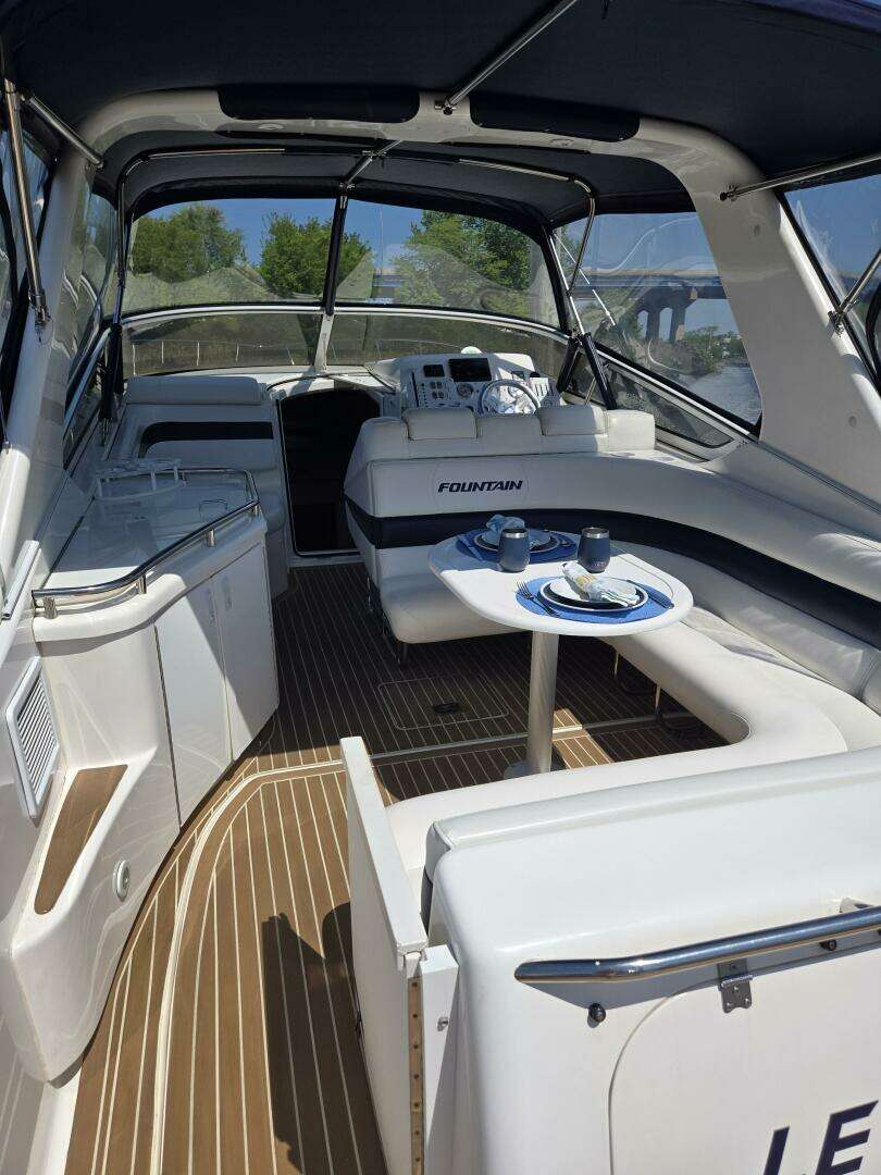 2007 Fountain 38 Express Cruiser - Image 5