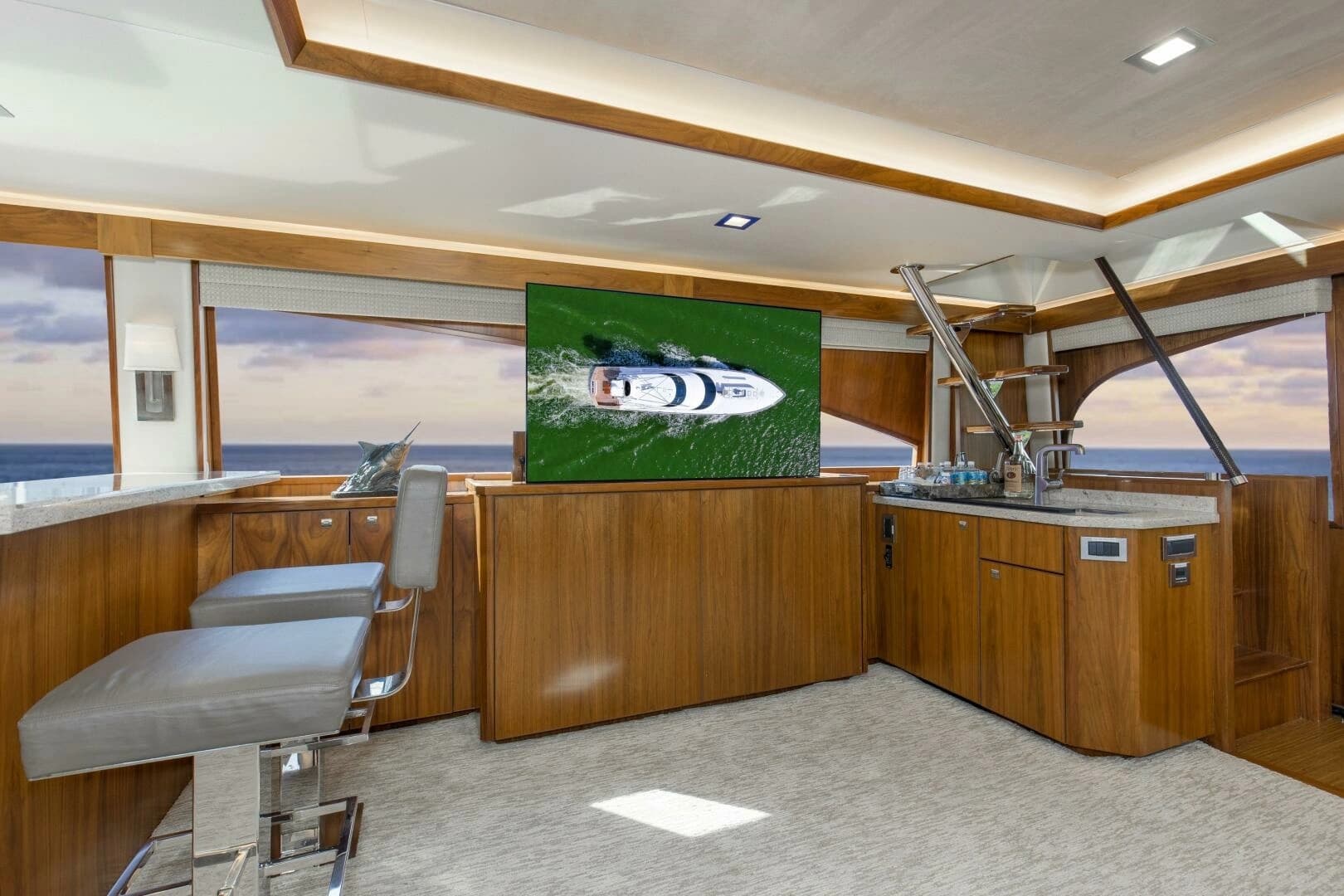2016 Viking 92 Enclosed Bridge - Image 10